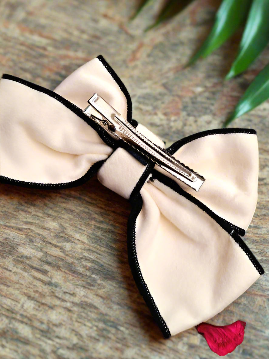 Cashmere Hair Bow Clip ๐