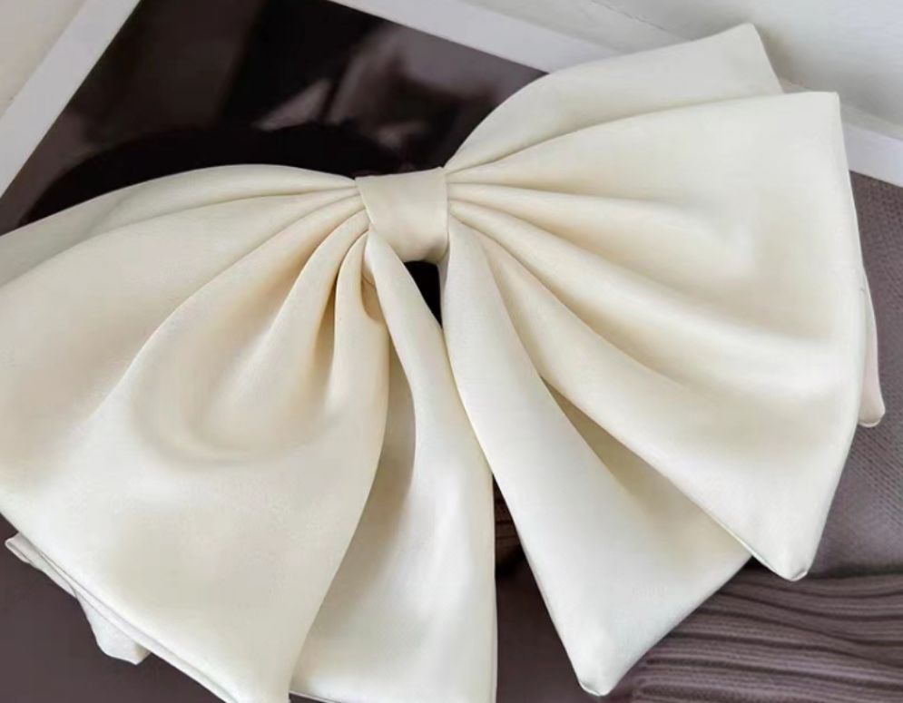 Satin de Soie Frills Bow Barrette